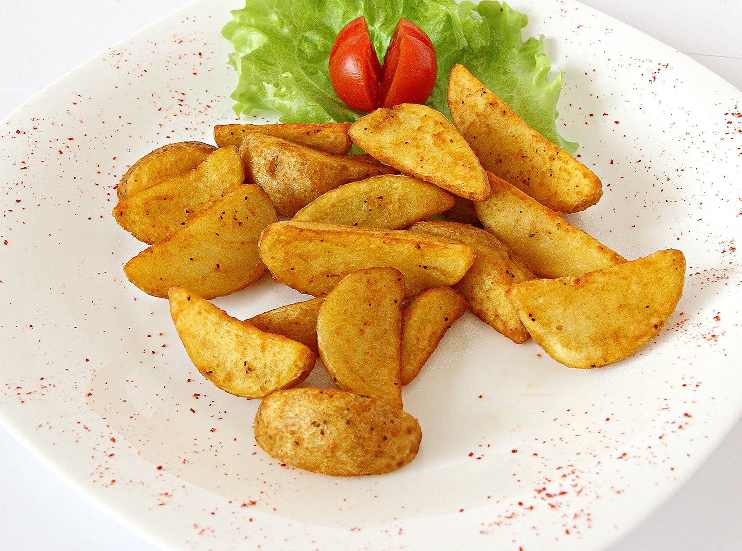 <span style="font-weight: 700;">Картофель по-деревенски с чесноком</span>