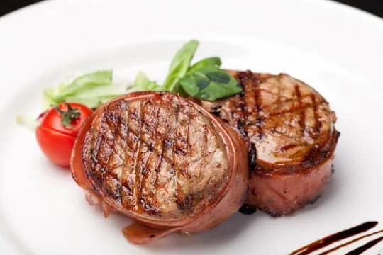 <span style="font-weight: 700;">Медальоны свиные</span>